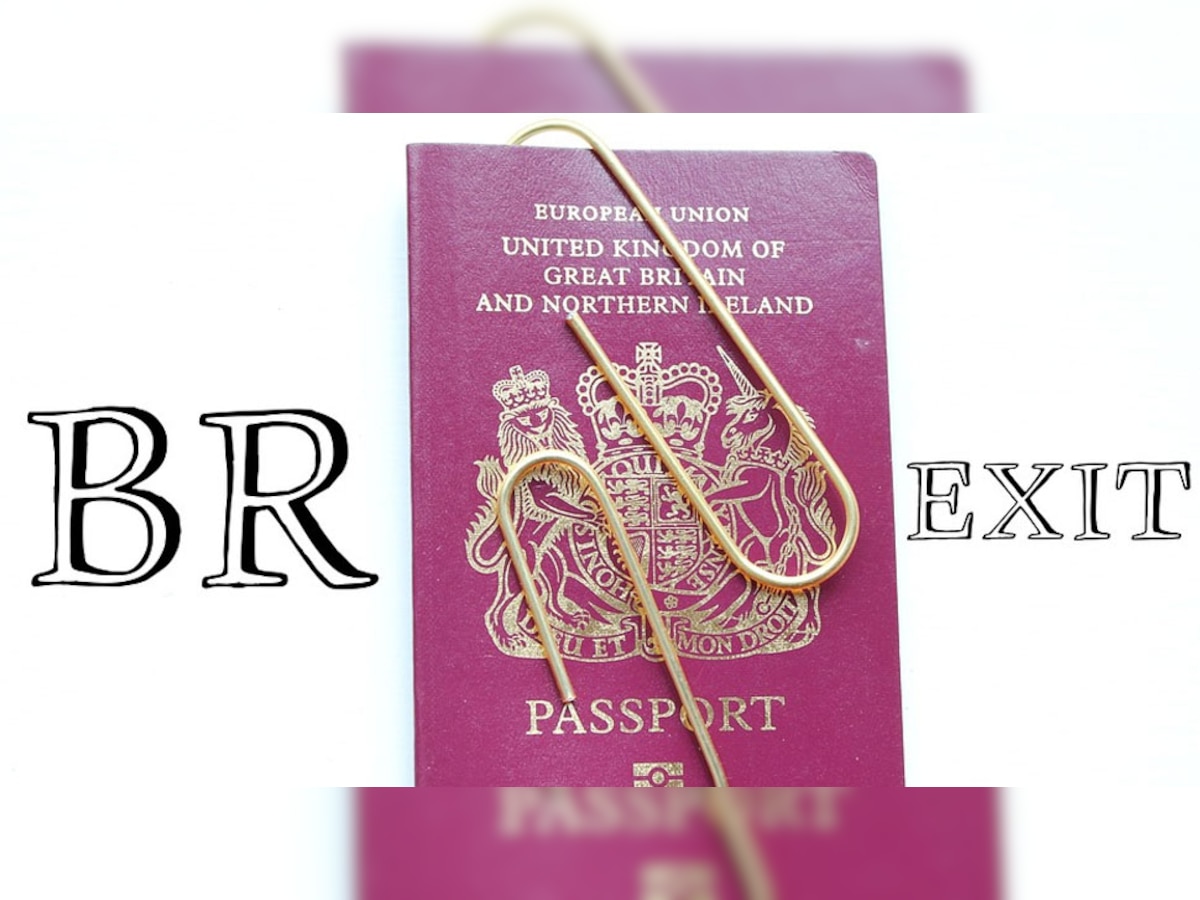 ब्रेक्झिटनंतर इंग्लंडच्या पासपोर्टचा बदलणार रंग ! title=