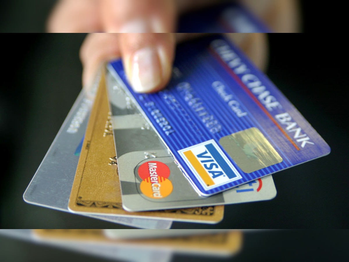 जाणून घ्या ATM कार्ड चा 'हा' १० लाखांचा फायदा ..  title=