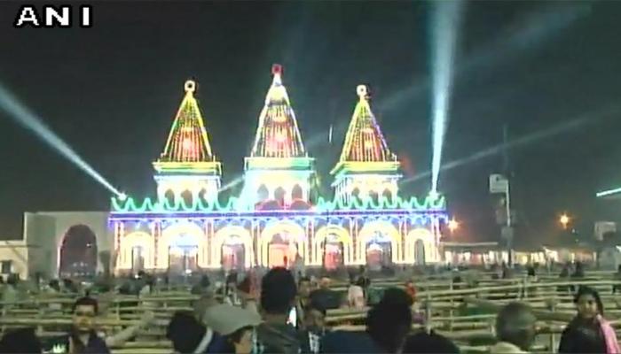 makar sankranti celebration in the country devotees taking holy dip in ganga at allahabad 