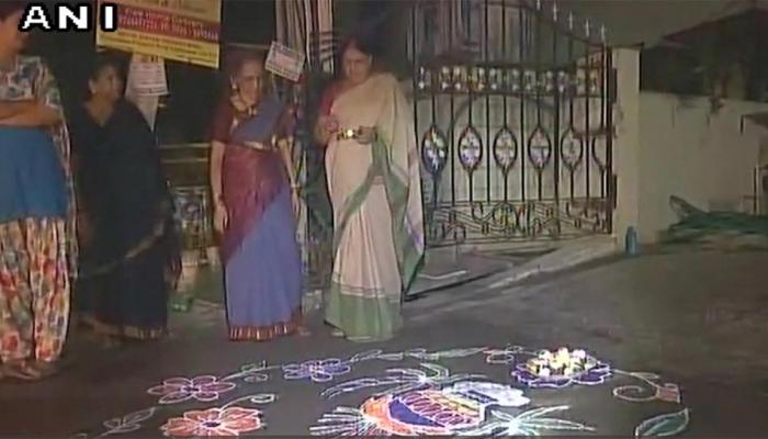 makar sankranti celebration in the country devotees taking holy dip in ganga at allahabad 