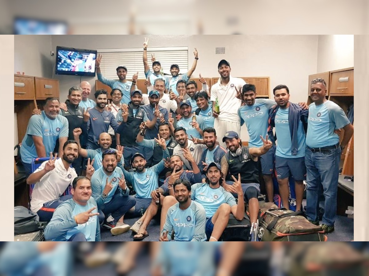 टीम इंडियाच्या विजयानंतर कोहलीने साजरा केला आनंद title=