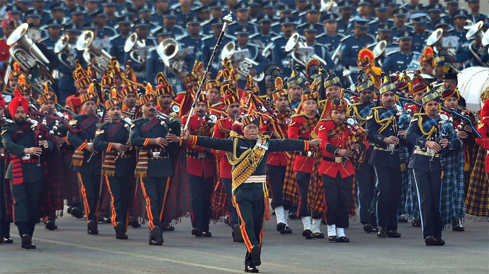 Tri-services bands perform at the Beating Retreat ceremony at Vijay Chowk in New Delhi on 29 January