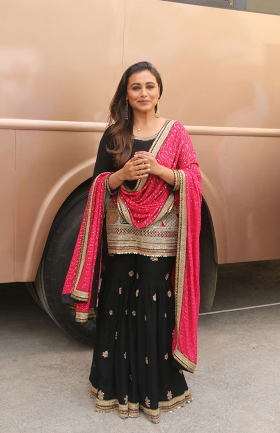 rani mukharji on set of zee Tv show Dance India Dance for film hichki Promotion