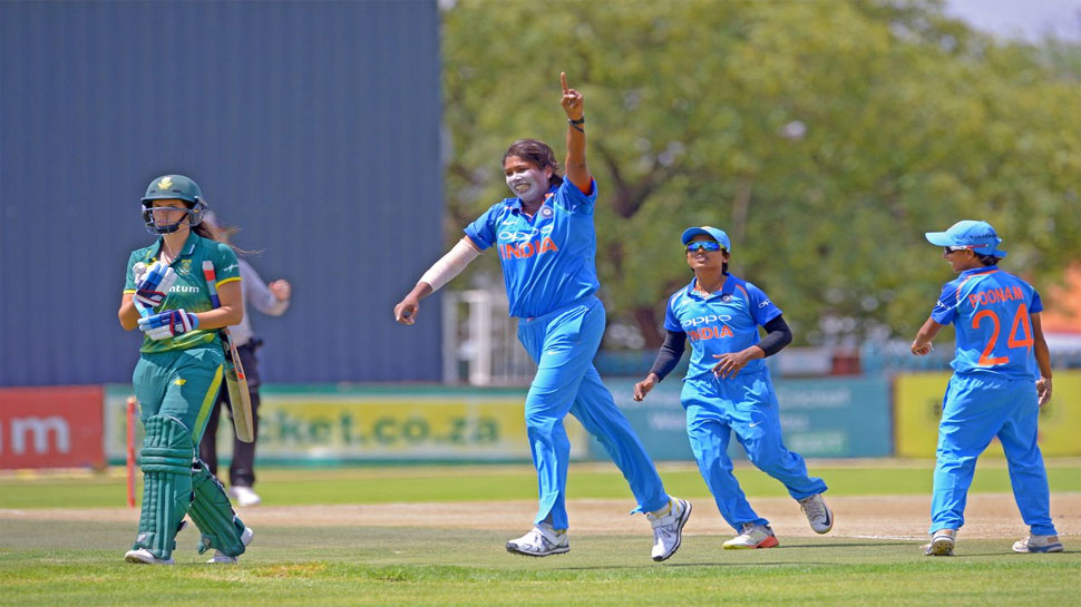 Smriti Mandhana, Jhulan Goswami,