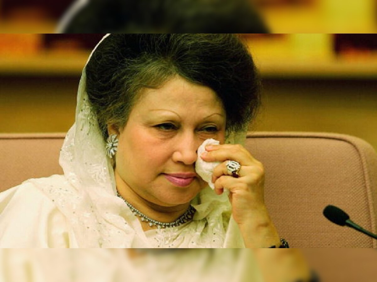 बांगलादेशच्या माजी पंतप्रधानांना भ्रष्टाचार प्रकरणी ५ वर्ष जेल title=