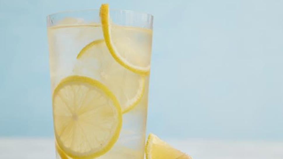 5 Unknown benefits of Lemon water