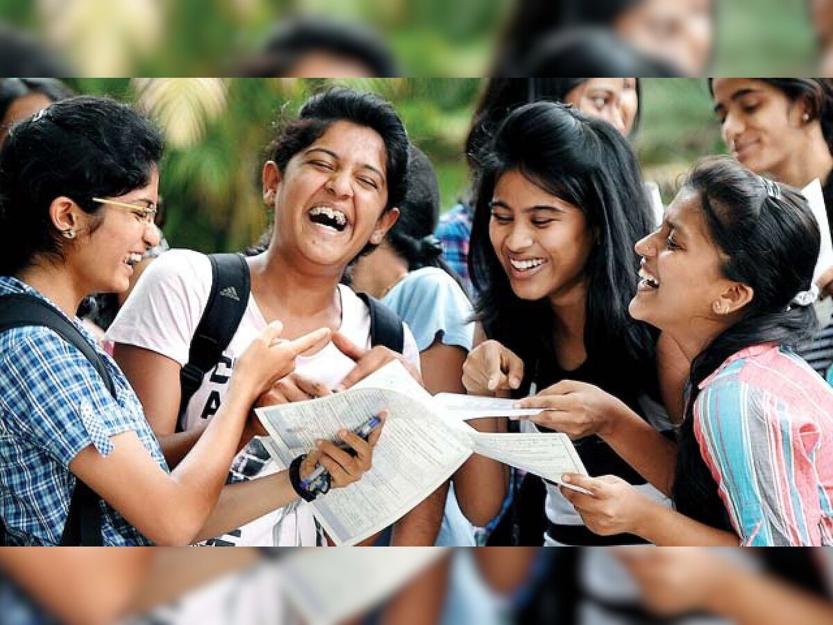 CBSE बोर्डाने पासिंग मार्कच्या नियमामध्ये केला मोठा बदल title=