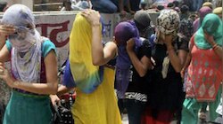  सेक्स रॅकेटचा पर्दाफाश, अशा अवस्थेत सापडले तरूण-तरूणी पोलिसही हैराण