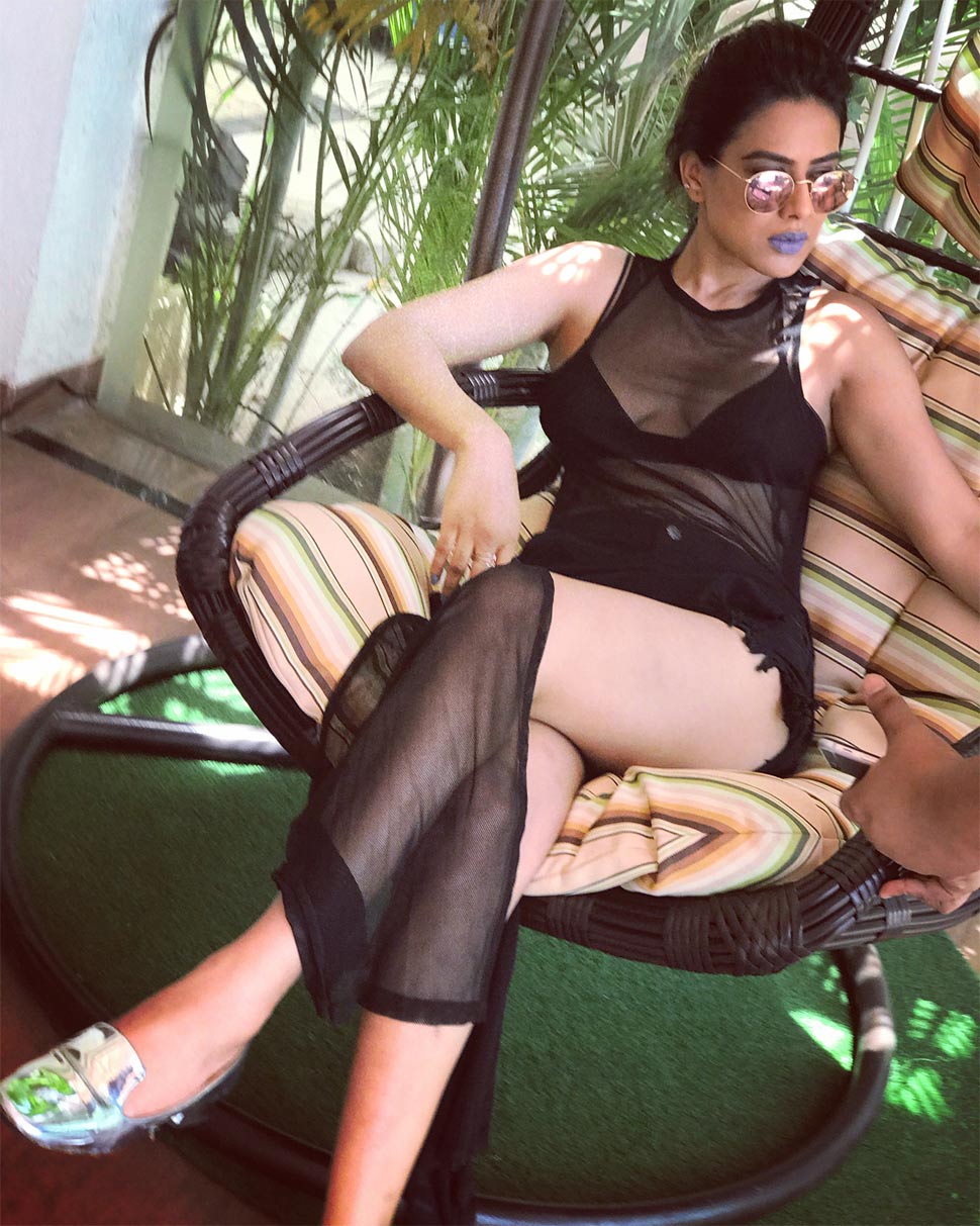 Nia Sharma Looks Hottest in Black Outfit