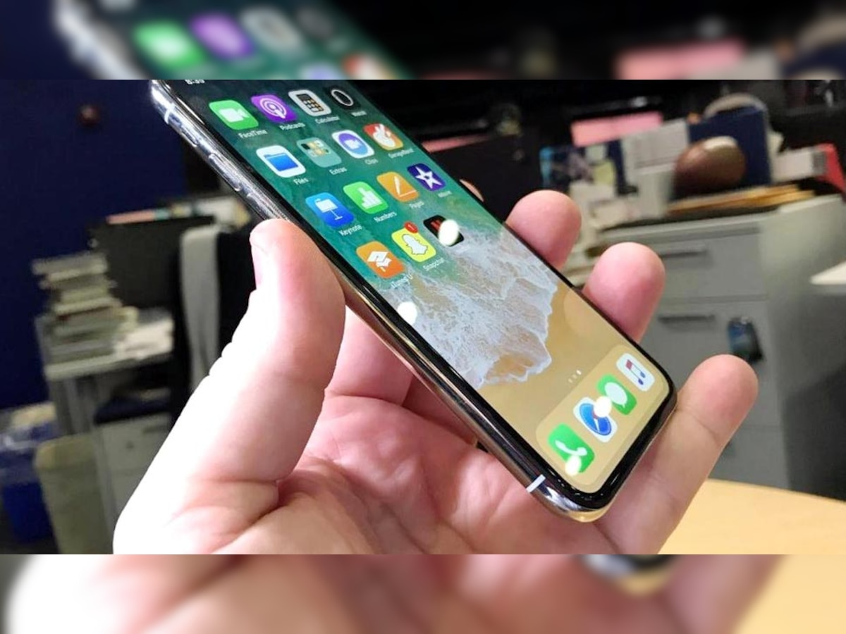 खरंच  यंदा Apple च्या iPhone X होणार बंद ?  title=