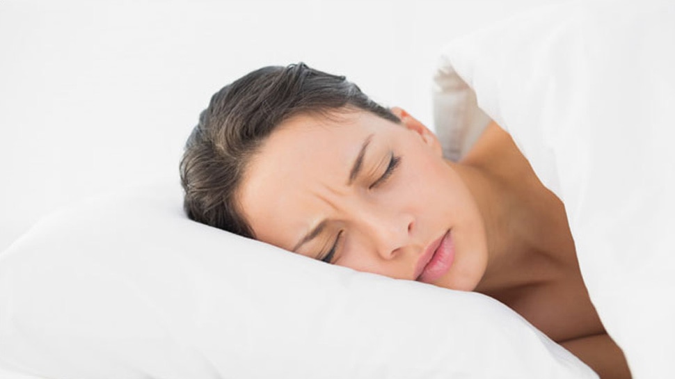 do not sleep on your right sides says Chiropractor