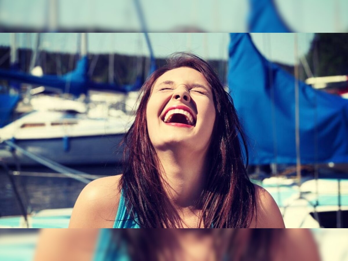World Laughter Day : या '5' कारणांंसाठी 'हसणं' विसरू नका !  title=