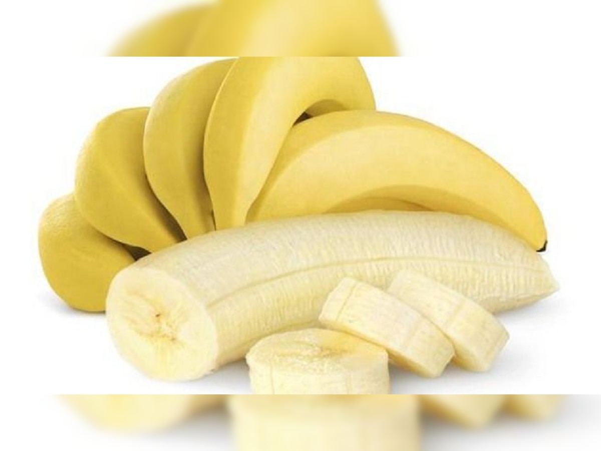 केसांना केळं लावण्याचे ५ चमत्कारीक फायदे! title=
