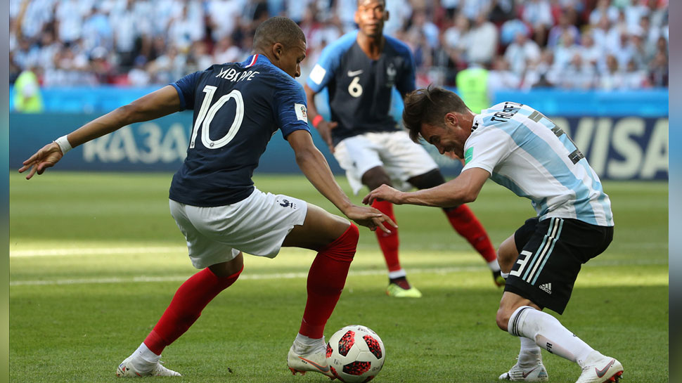 France beat Argentina first time
