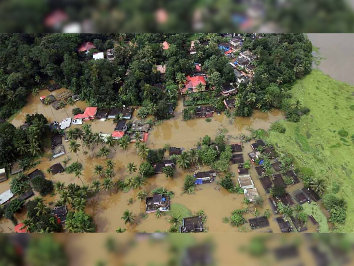 केरळमधील जलप्रलयात ३२४ जणांचा मृत्यू, पंतप्रधानांकडे मदतीची याचना  title=