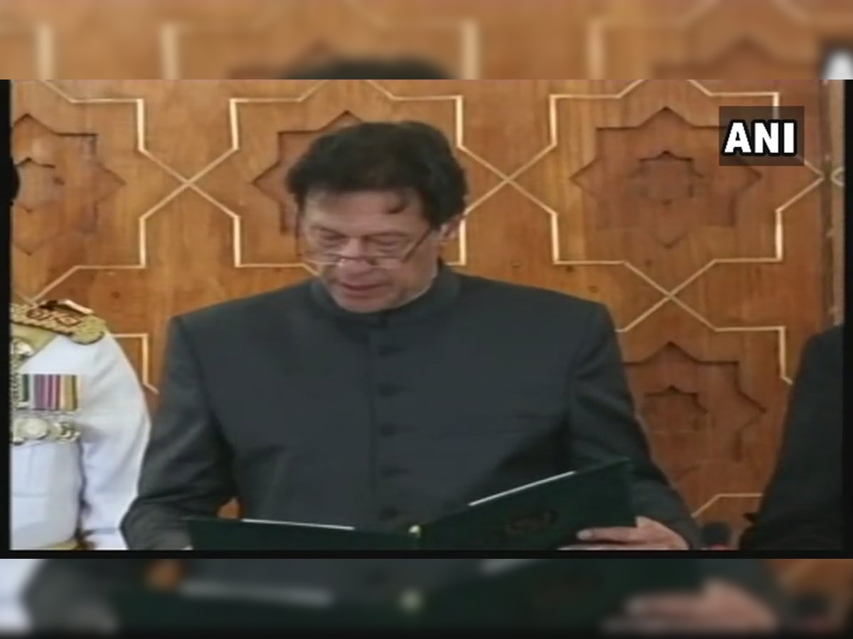  इम्रान खान पाकिस्तानचे नवे पंतप्रधान, शपथविधी संपन्न title=