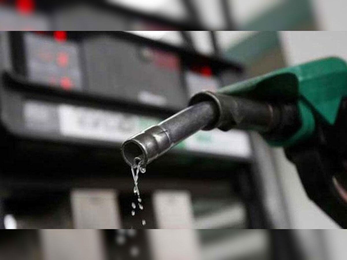आंध्रप्रदेशमध्ये पेट्रोल-डिझेल 2 रुपयांनी स्वस्त title=