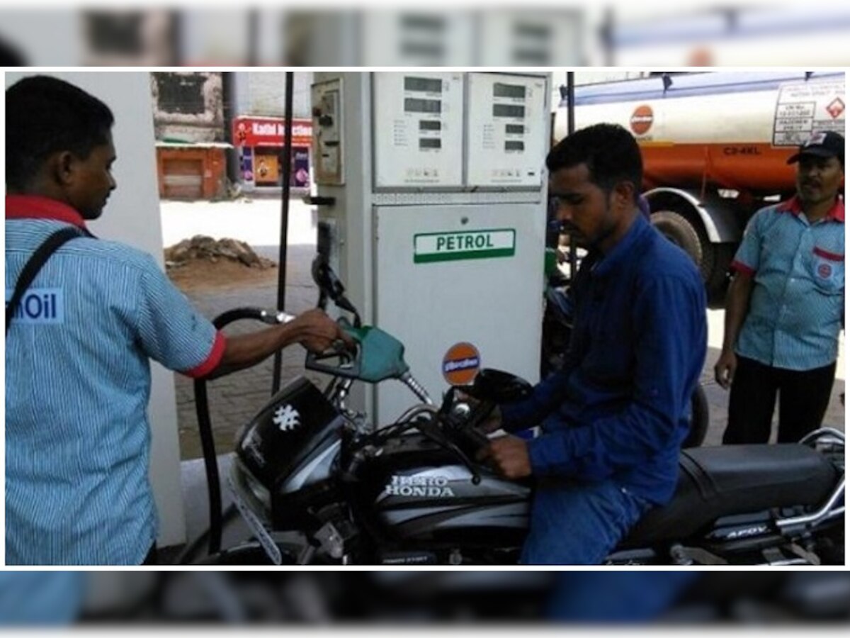 मुंबईत पेट्रोलने गाठली नव्वदी, महागाईचं संकट title=