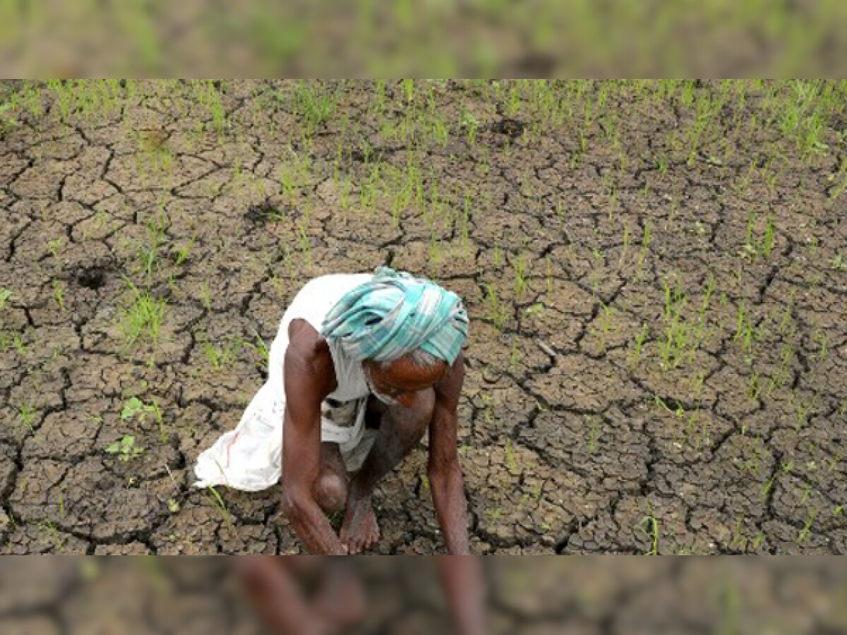 दुष्काळग्रस्त मराठवाड्यात शेतकऱ्यांकडून पैसे उकळण्याचा प्रकार उघड  title=