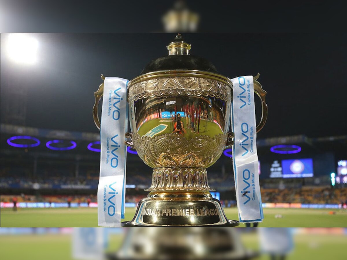 IPL 2019 Auction: टीमनी कायम ठेवलेले आणि सोडलेले खेळाडू title=