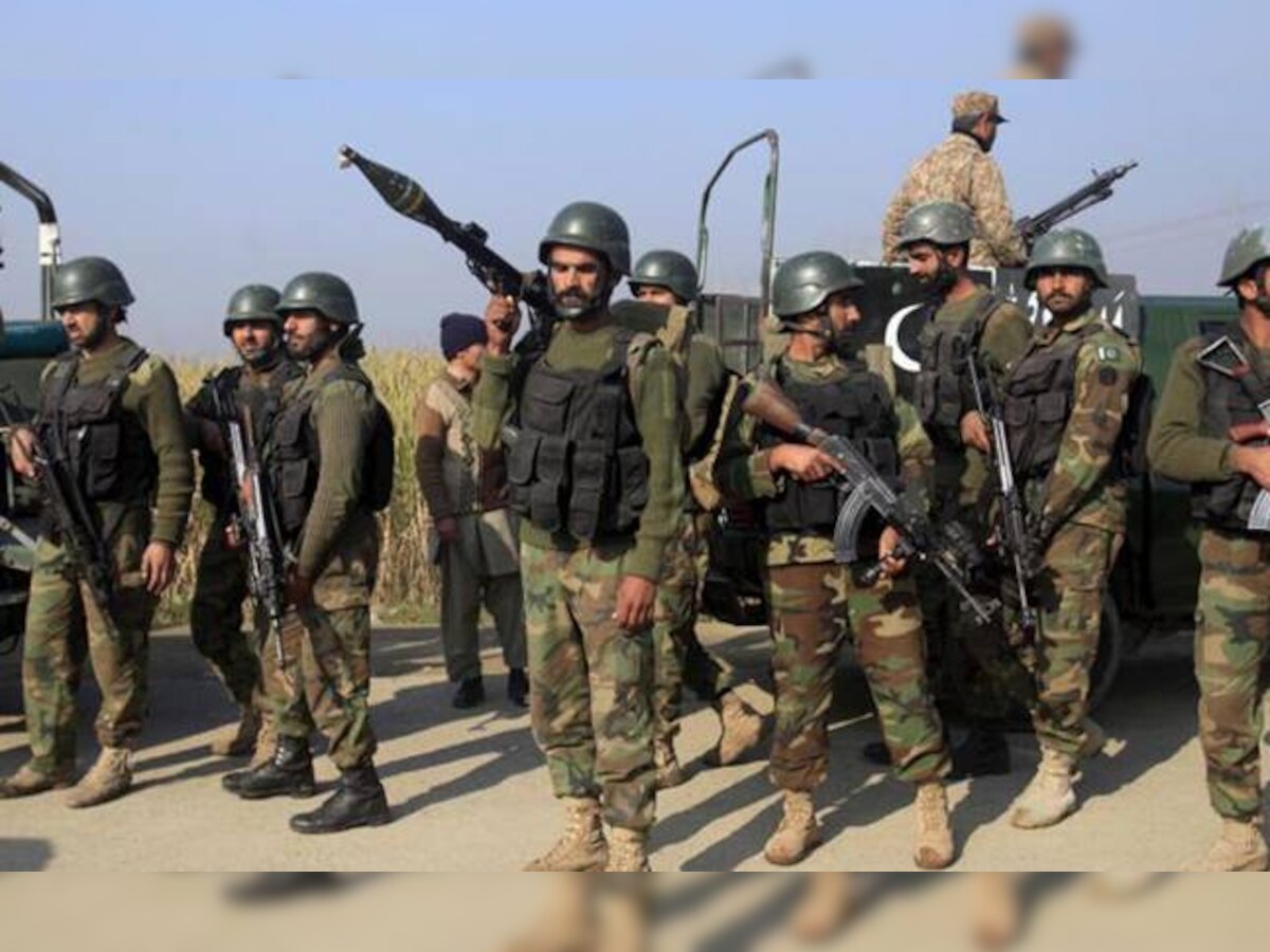 पाकिस्तान घाबरला, सीमाभागात वाढवले सैन्य आणि रणगाडे title=