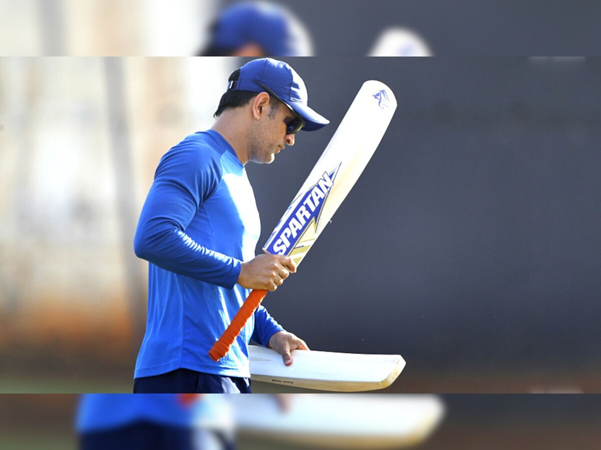 INDvsAUS: धोनी भारताकडून शेवटची टी-२० खेळणार? title=