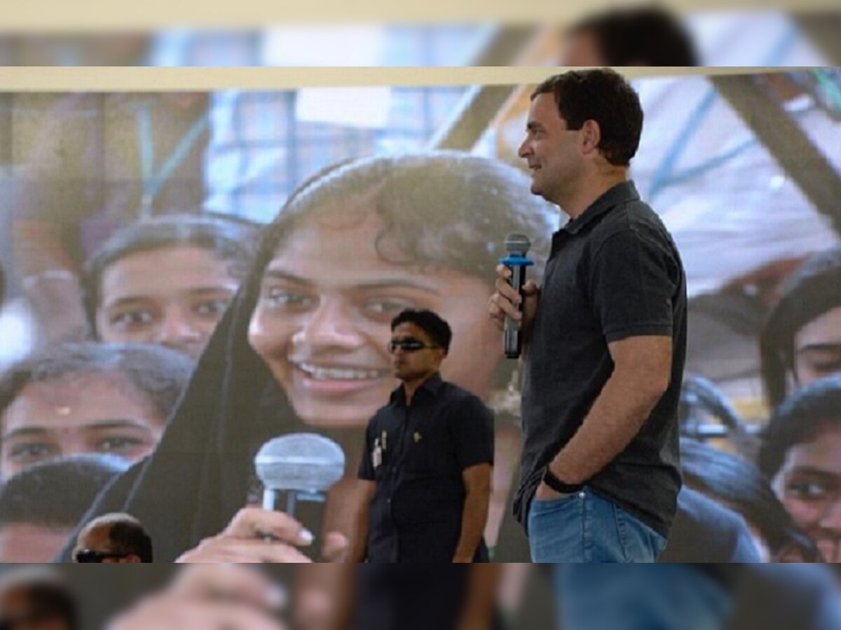 VIDEO: राहुल गांधी विद्यार्थिनीला म्हणाले, मला सर नको फक्त राहुल म्हण... title=