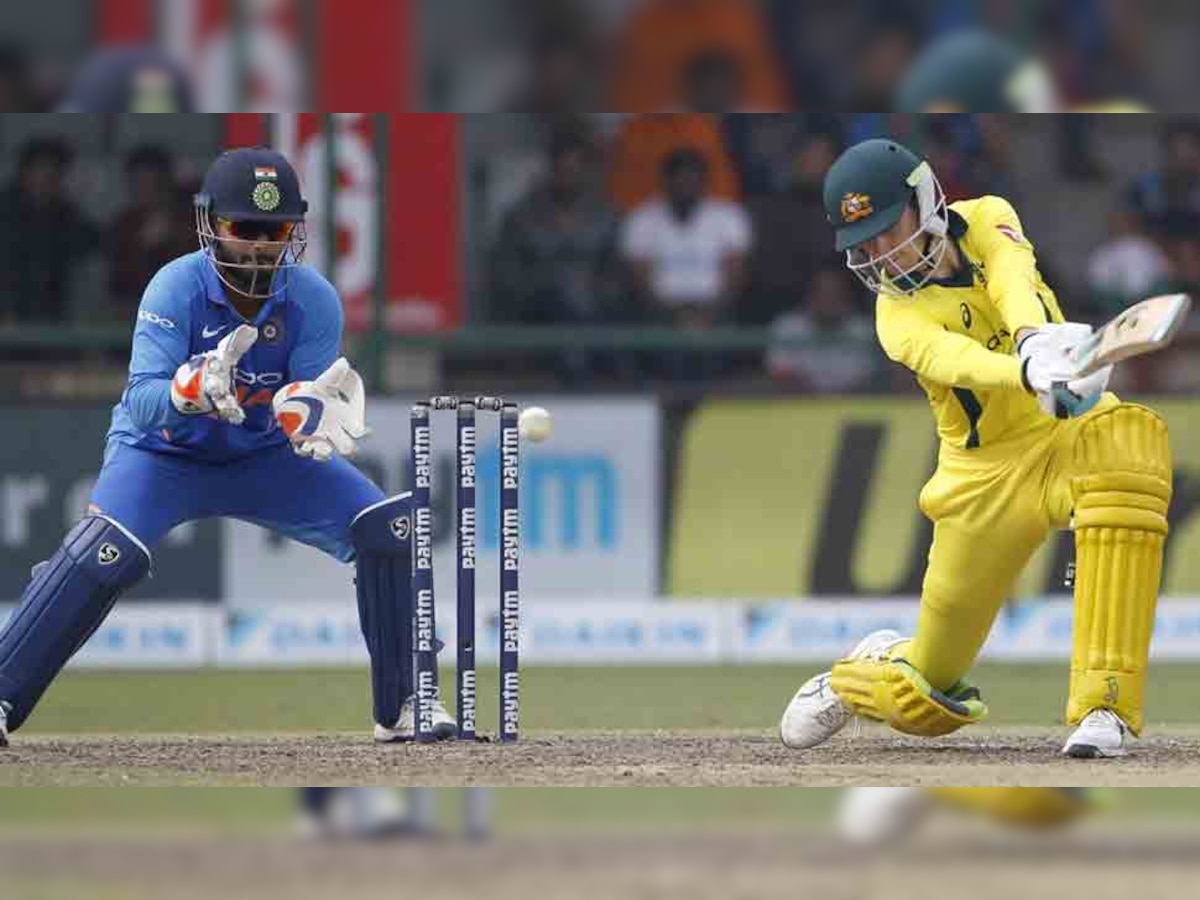 INDvsAUS: ख्वाजाच्या शतकानंतरही भारतीय बॉलरनी ऑस्ट्रेलियाला रोखलं title=