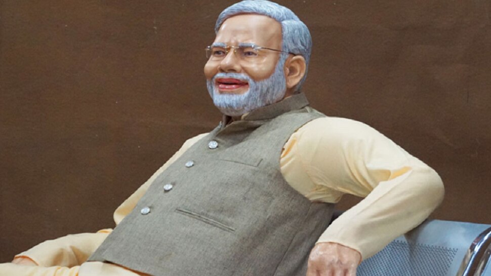 'सेल्फी विथ मोदी'.... तारक मेहताच्या 'या' कलाकाराने साकारला पंतप्रधान