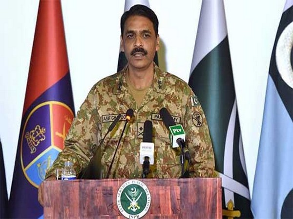 होय आमच्या देशात दहशतवादी आहेत; पाकिस्तानची कबुली | pakistan admits ...