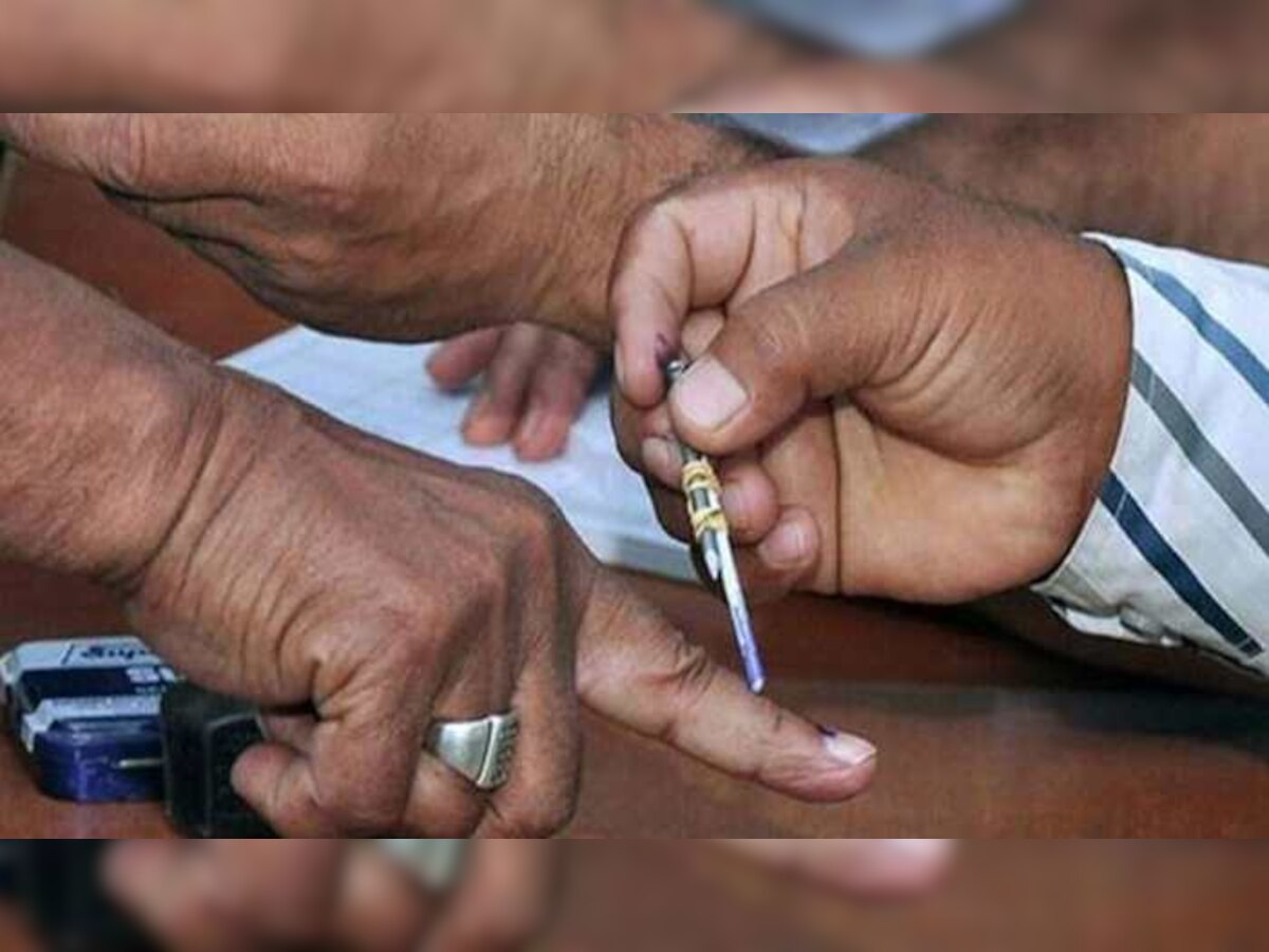 loksabha election 2019 : पाचव्या टप्प्यासाठी मतदान सुरू, जम्मू- काश्मीरमध्ये तणाव  title=