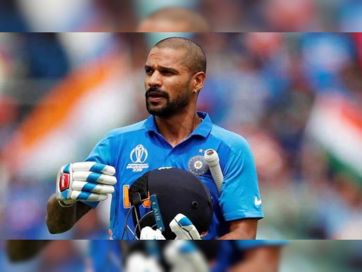 World Cup 2019 : टीम इंडियाला धक्का, शिखर धवन वर्ल्ड कपमधून बाहेर title=