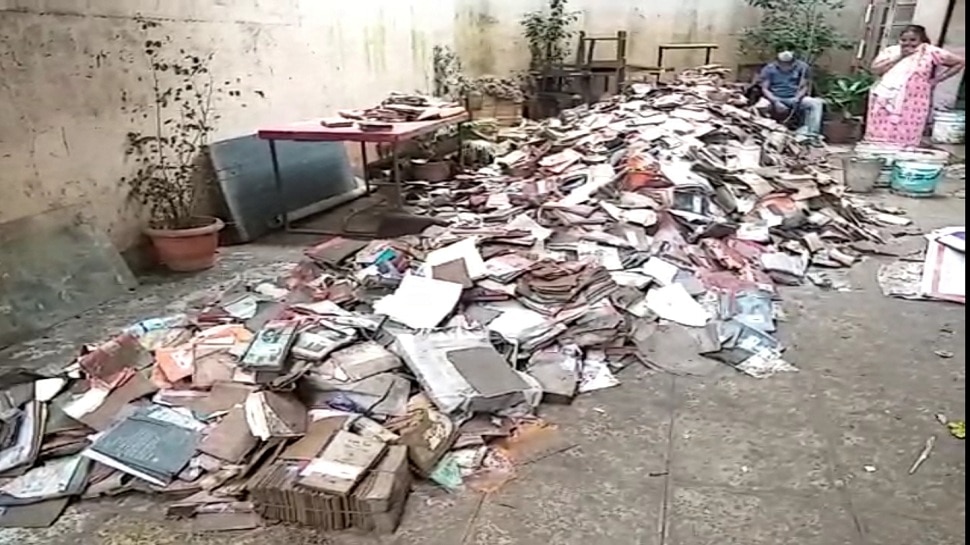 Book Library Destroyed In Sangli Major Loss Due To Flood | सांगलीतील ...