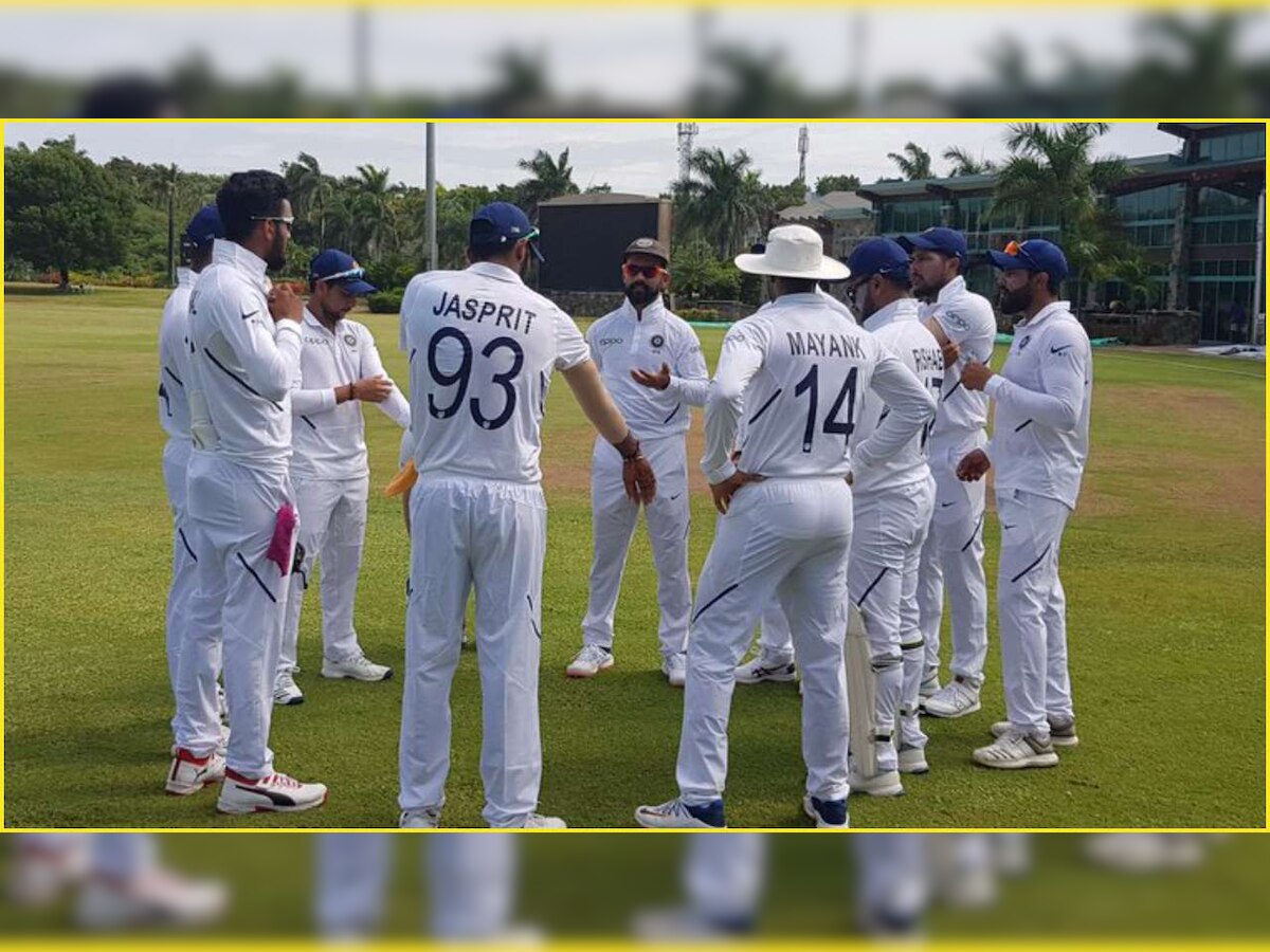 पहिल्या टेस्टमध्ये टॉस जिंकून भारताची बॅटिंग, रोहित-अश्विनला संधी नाही title=