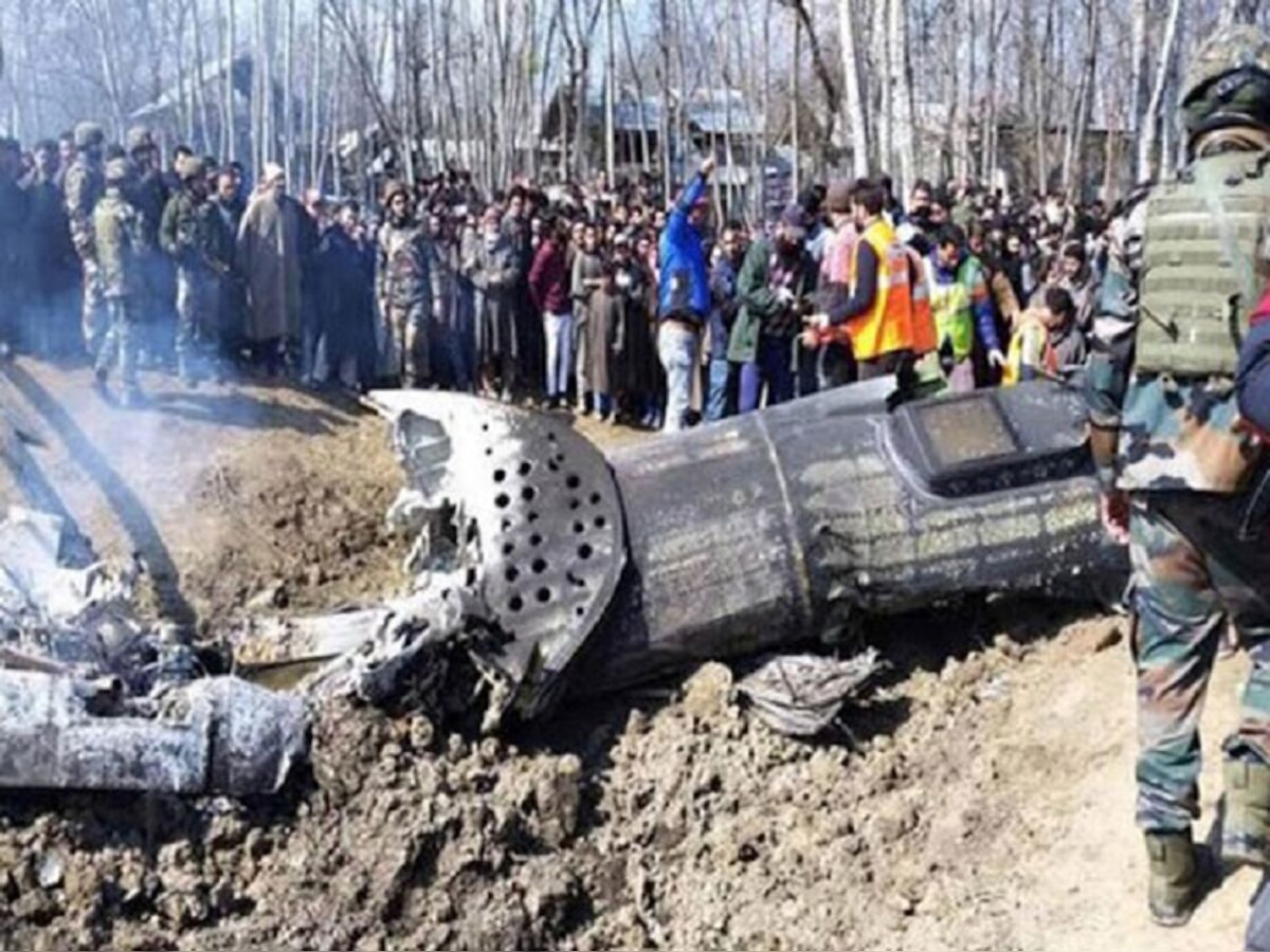 श्रीनगर हेलिकॉप्टर दुर्घटनेप्रकरणी वायूदलाचे पाच अधिकारी दोषी title=