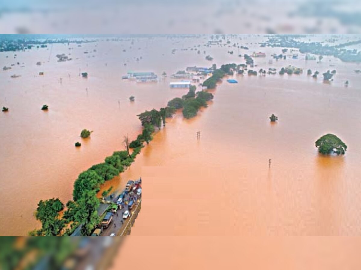 कोल्हापुरात धरणक्षेत्रात मुसळधार पाऊस, चार राज्यमार्गावरील वाहतूक बंद title=