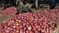 कांदा सामन्यांना रडवणार; ४ वर्षानंतर सर्वाधिक भाव