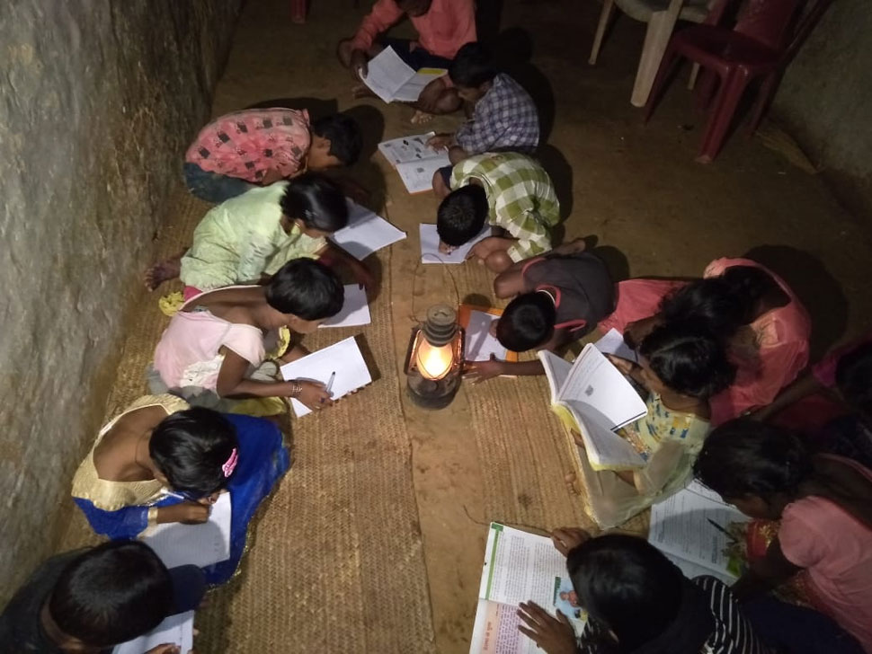 घरात वीज नसतानाही आले वीजबील घरात वीज नसतानाही आले वीजबील