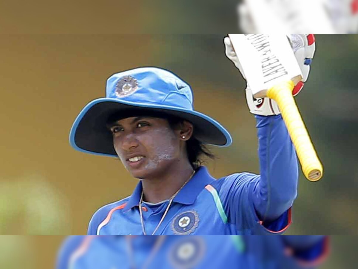 मिताली राजने इतिहास घडवला, २० वर्ष आंतरराष्ट्रीय क्रिकेट खेळणारी पहिली महिला title=