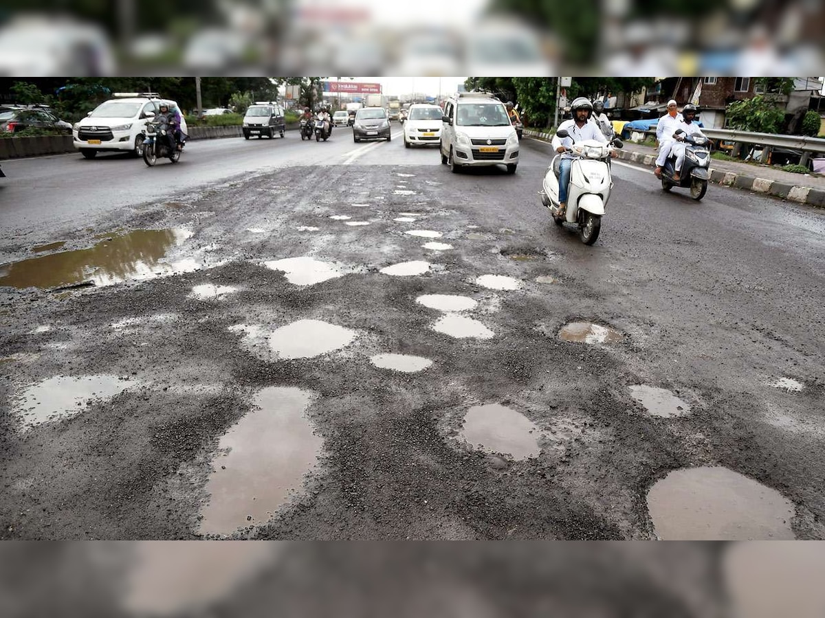 तक्रार करुनही खड्डा नाही बुजला तर मिळणार पाचशे रुपये title=