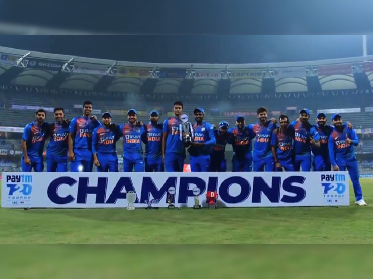 कटक वनडेत भारताचा दणदणीत विजय, सिरीजही जिंकली title=