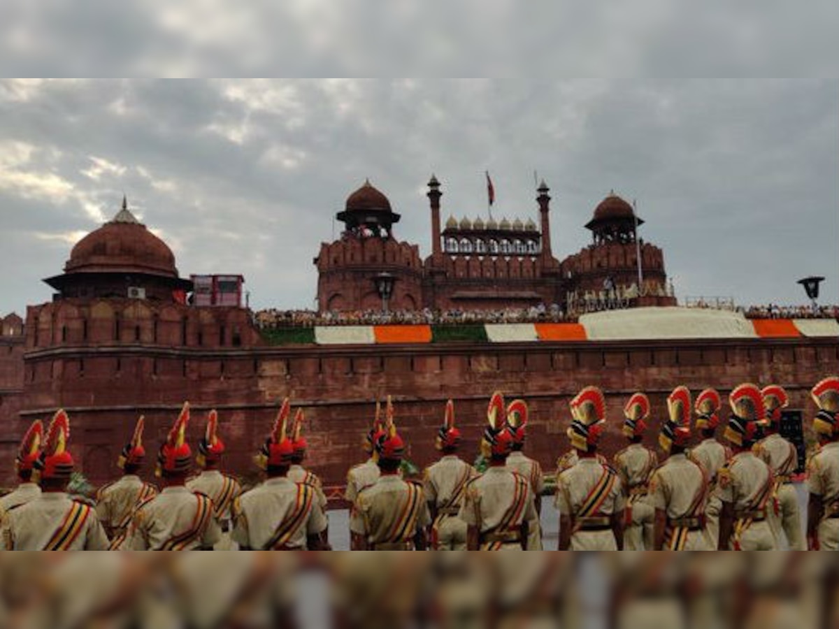 प्रजासत्ताक दिनी राजपथावर महाराष्ट्राचा सहभाग नसणार, केंद्राच्या निर्णयावर टीका title=