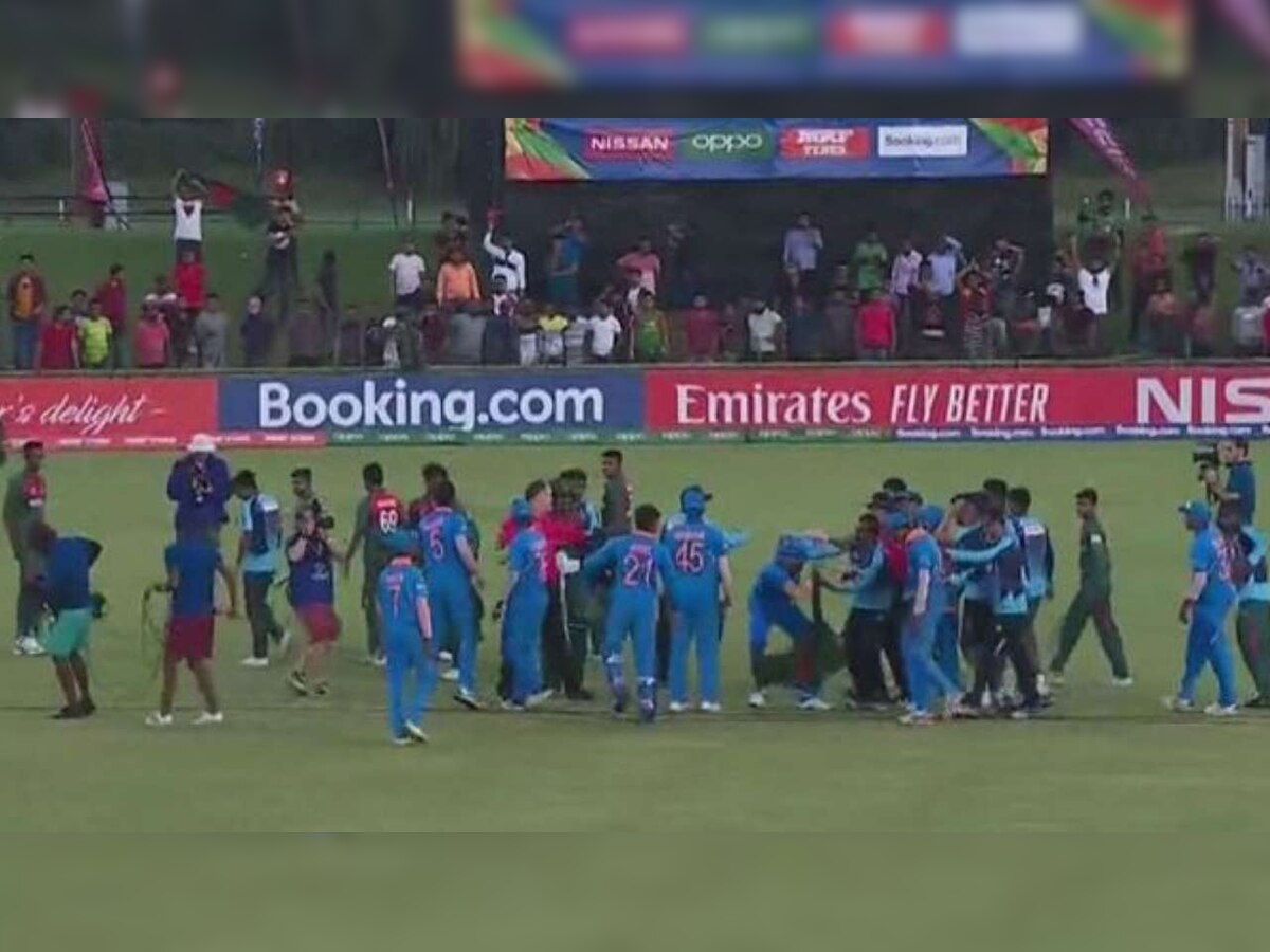 वर्ल्ड कप जिंकल्यानंतर बांगलादेशी खेळाडूंचा विजयी 'उन्माद' title=