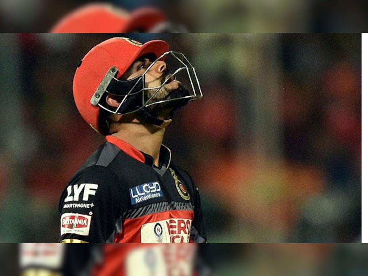 IPL 2020 : RCB च्या खेळाडूला कोरोनाची लागण झाल्याचा संशय  title=