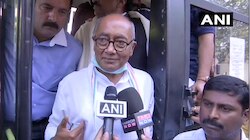दिग्विजय सिंह यांचा बंडखोर आमदारांना भेटण्याचा प्रयत्न अयशस्वी