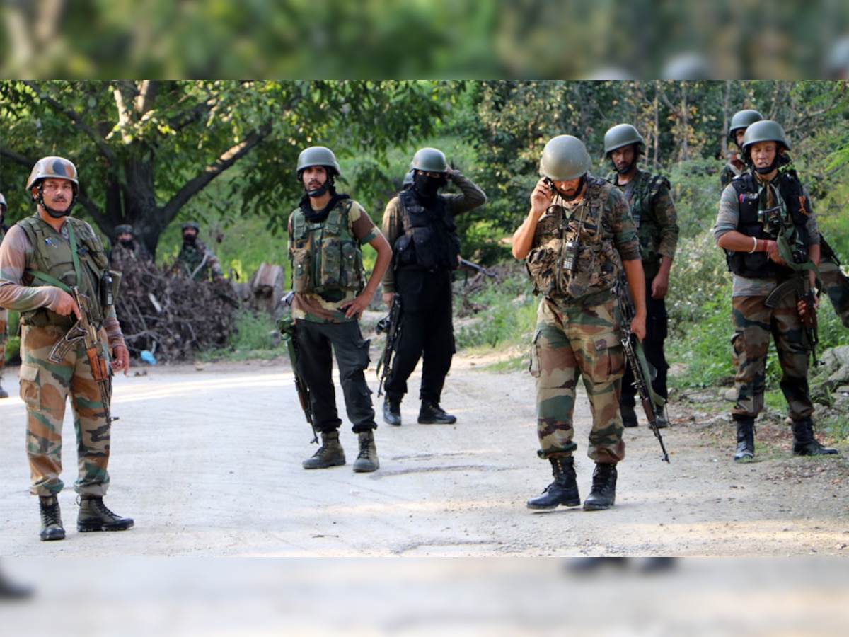 काश्मीरमध्ये भारतीय लष्कराकडून नऊ दहशतवाद्यांना कंठस्नान title=