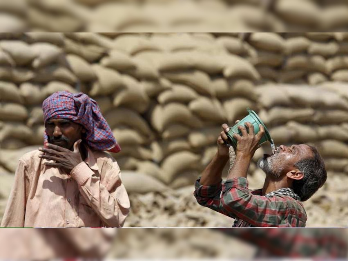 कोरोनामुळे जगभरातील ५० टक्के कामागारांचा रोजगार जाणार- ILO title=