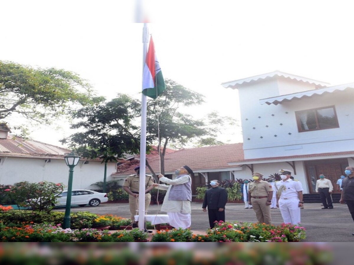 महाराष्ट्र दिन : कोविड-१९ विरुद्धचा लढा राज्य सरकार कणखरपणे लढत आहे - राज्यपाल title=