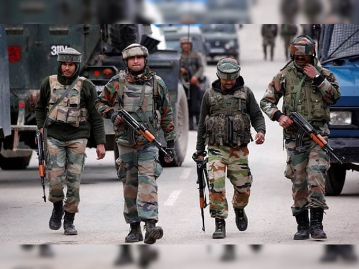काश्मीरमध्ये पाकिस्तानकडून शस्त्रसंधीचे उल्लंघन; दोन जवान शहीद title=