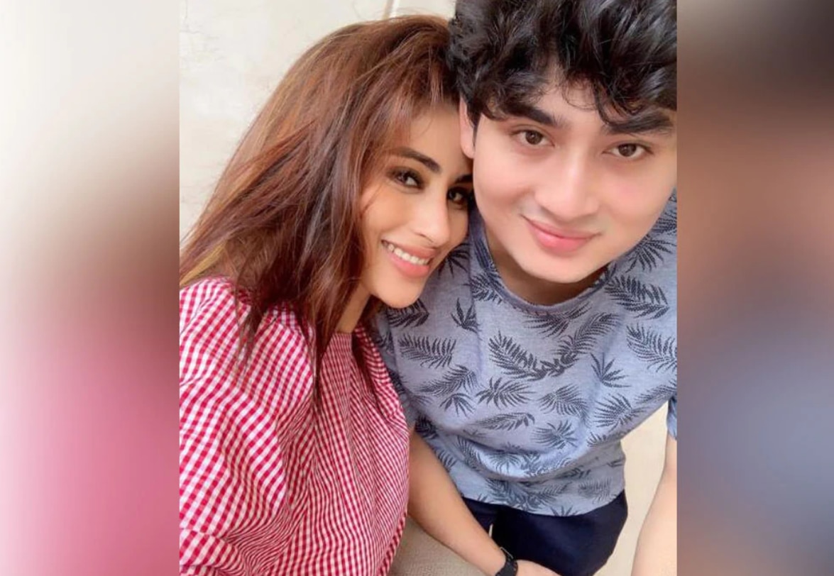 मौनी रॉय-मुखर रॉय मौनी रॉय-मुखर रॉय